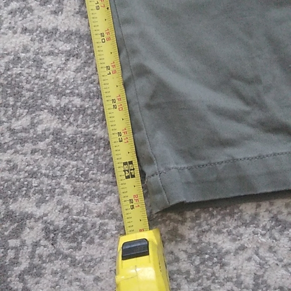 Women's size 16 hunter green cropped pants - Picture 8 of 9